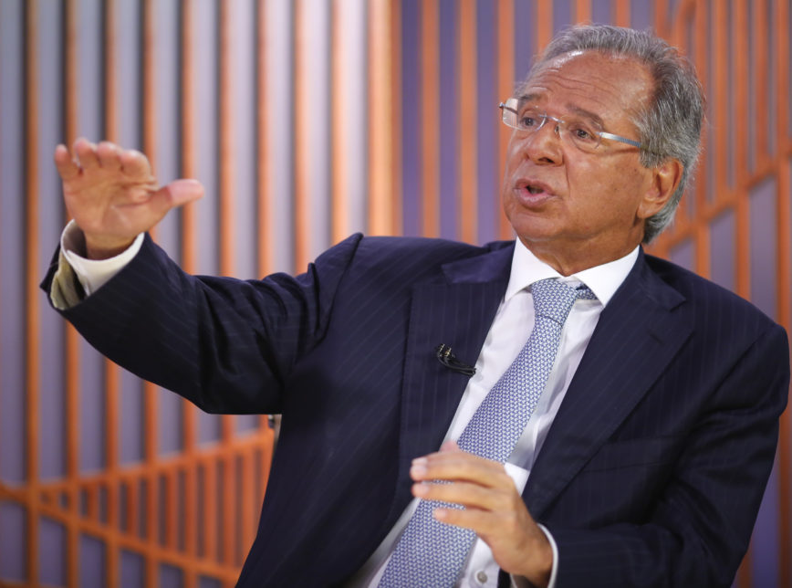Verba para área social depende da aprovação de pacote de Guedes